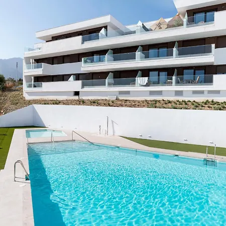 Luxury 2br Atica Homes 아파트