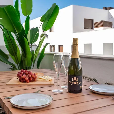 Luxury 2br Atica Homes Appartement Estepona